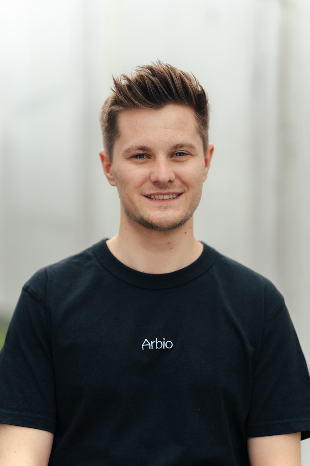 Portr&auml;t von Denis, Teammitglied bei arbio